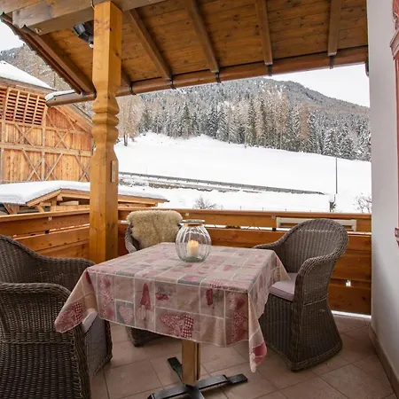 Binterhof Rosalpina App Farm stay Castelrotto