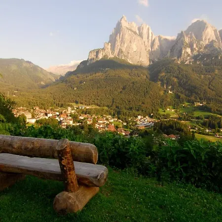 Binterhof Rosalpina App Farm stay Castelrotto